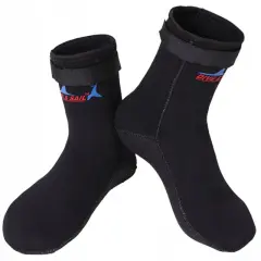 Buty do wody: Wybierz idealne na jeżowce, basen i morsowanie!