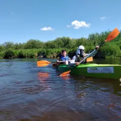 Spływy kajakowe Podlasie: Odkryj rzeki, trasy i jak zaplanować!